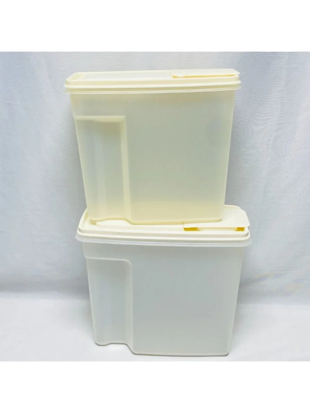 Rubbermaid Servin Saver Food Storage Containers W/ Flip-Top Lids 5.0L & 3.1L